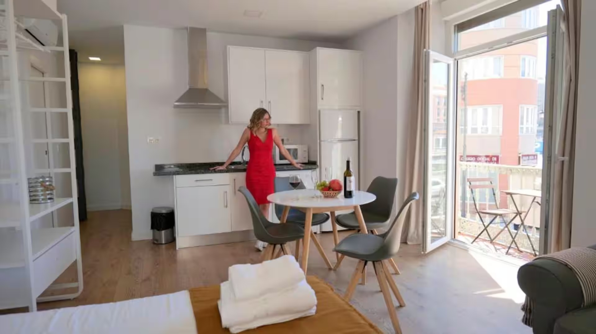 1.6 Estudio deluxe con 2 balcones (1)