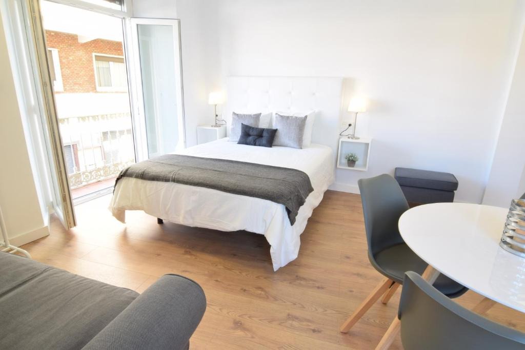 1.6 Estudio deluxe con 2 balcones (20)