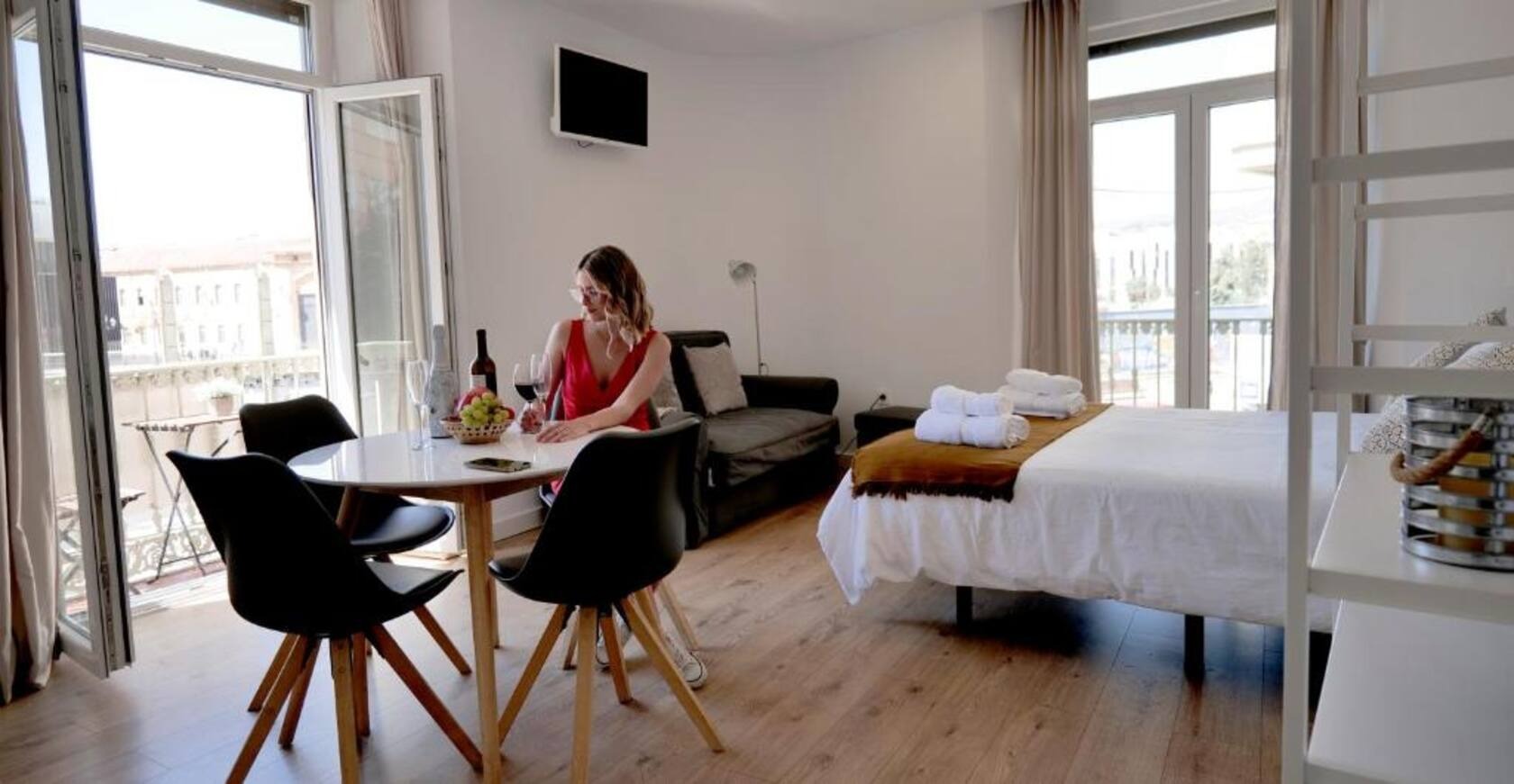 1.6 Estudio deluxe con 2 balcones (4)
