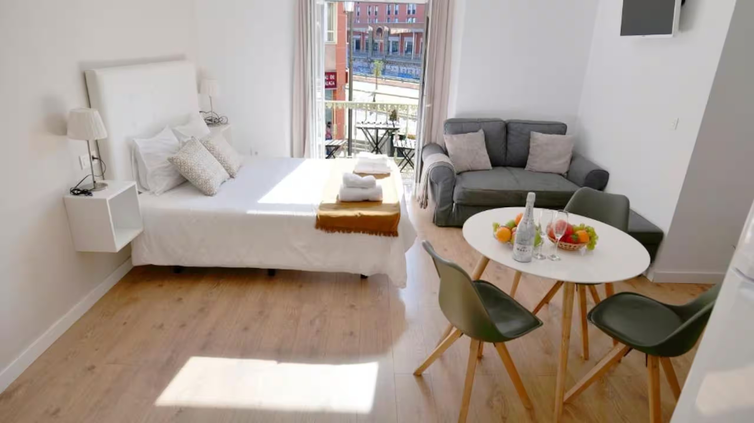 Arriola 2.5 Estudio con 2 balcones (1)