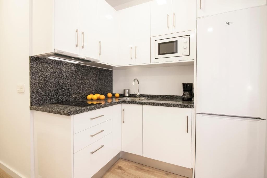 Arriola 2.5 Estudio con 2 balcones (46)